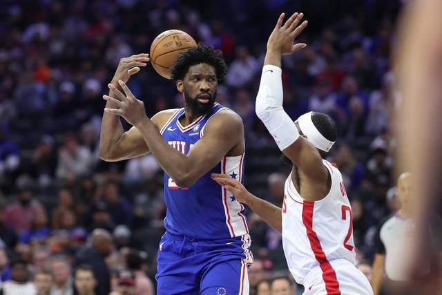 开云官网-没顶住！火箭被轰3-14陷入被动：杜兰特16分5失误，恩比德爆发