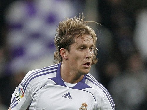 开云体育官网-萨尔加多：贝克汉姆当年在皇马每天都找我出门，这让我妻子很生气