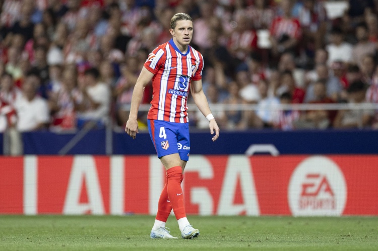 开云官网-💥TA长文揭秘蓝军夏窗内幕：疯狂引援、斯特林、“炸弹小队”…