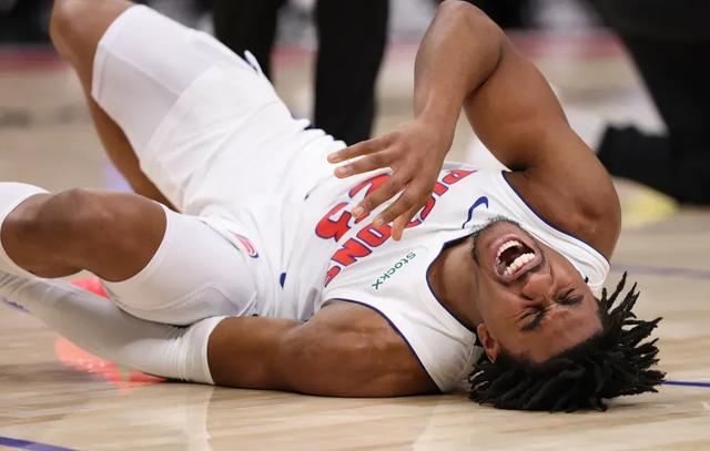 开云入口-突然被裁！5号秀毁了！当年那一滑铲啊|艾维|杰登-艾维|公牛|芝加哥公牛队|杰登·艾维_新浪体育_新浪新闻